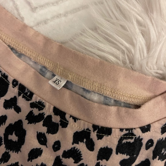 Leopard print | Top - Picture 9 of 16